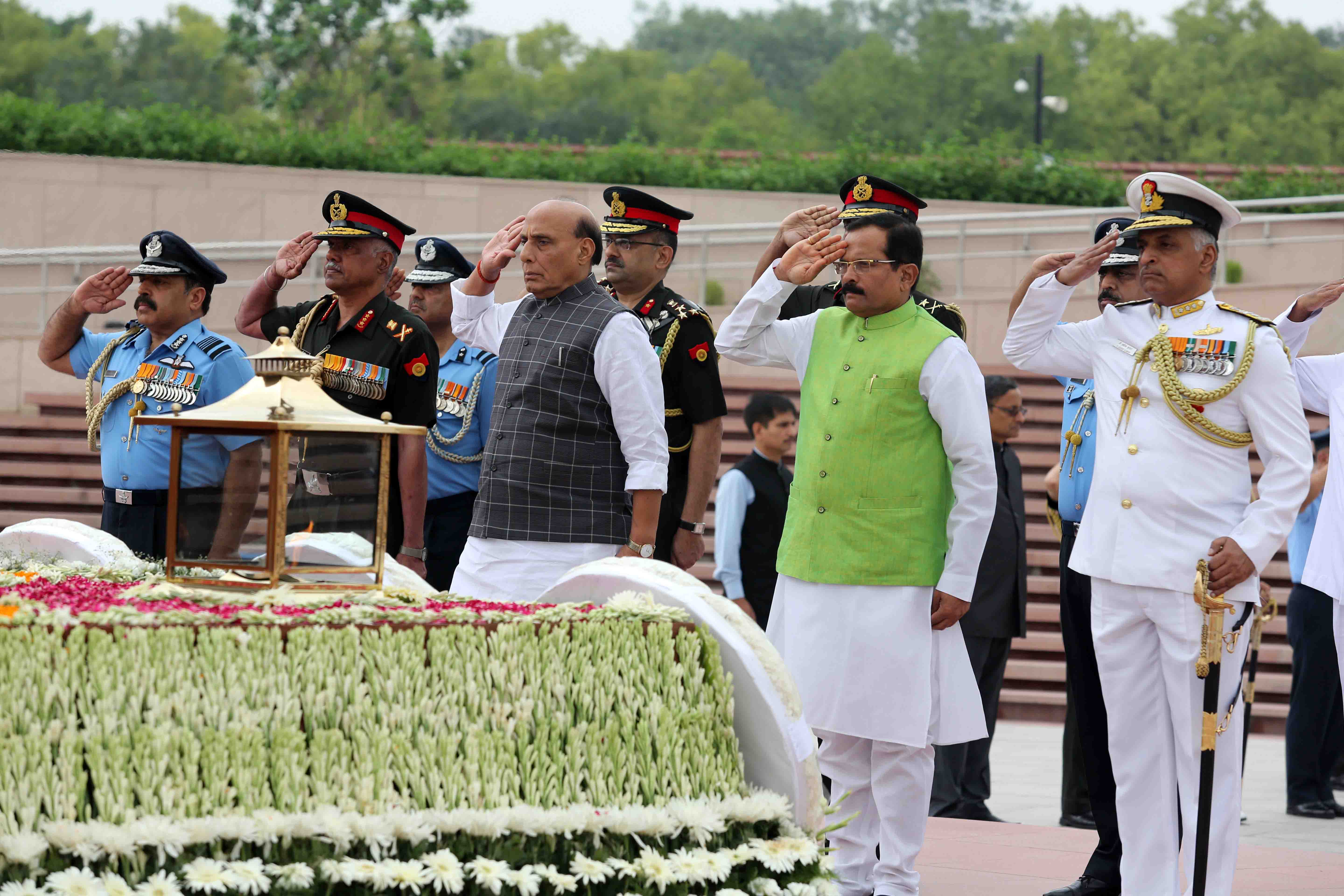 RM pays homage to Kargil martyrs